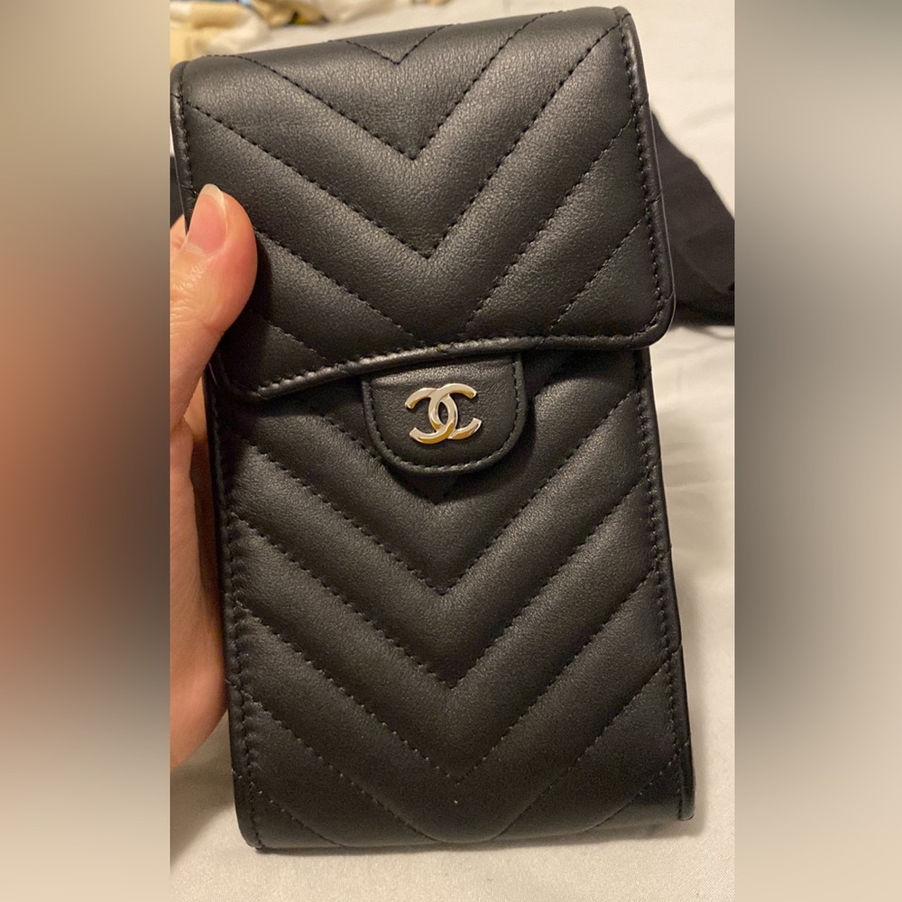 BRAND NEW Authentic chanel phone bag